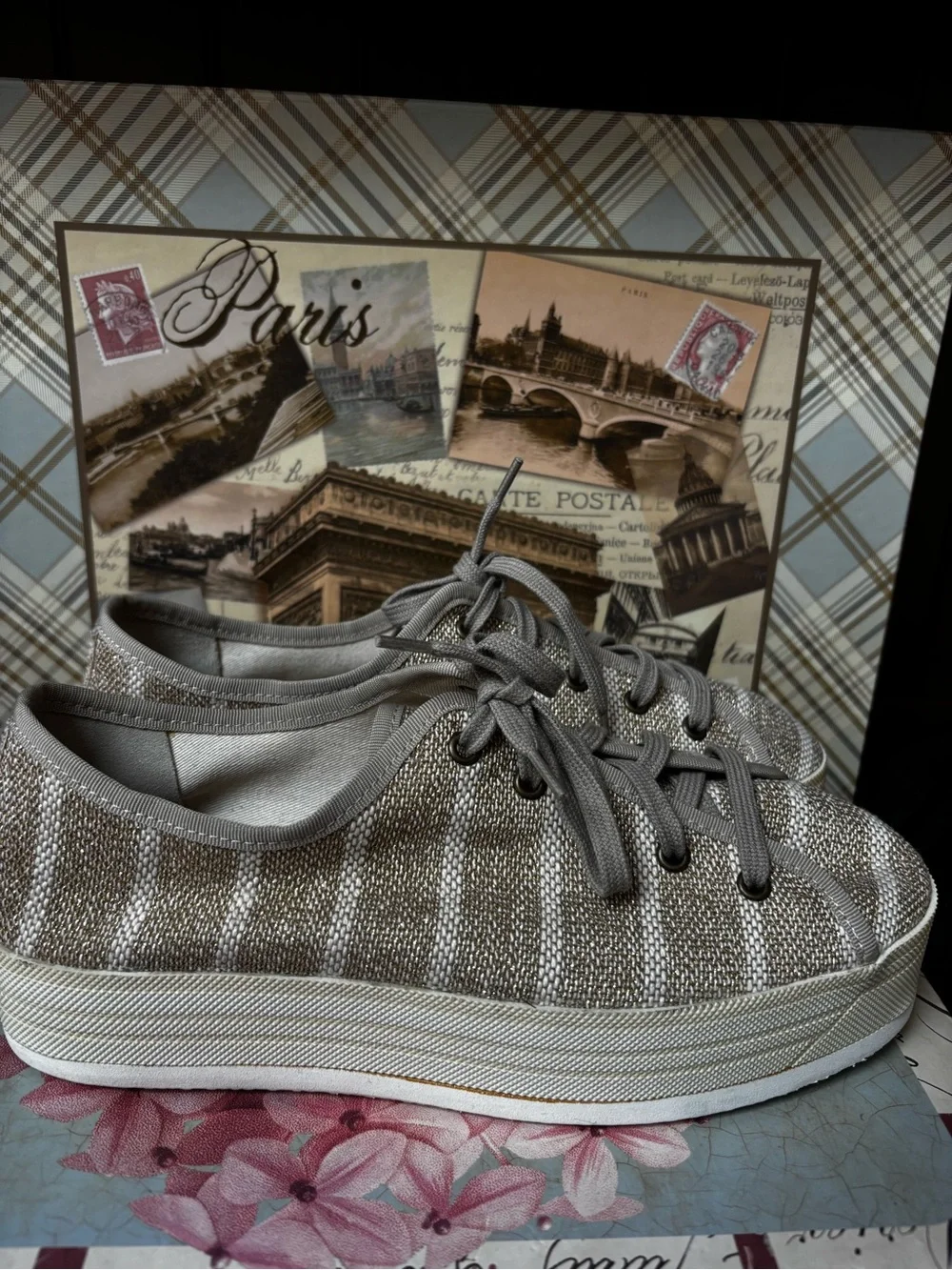 Anniel Soft Gold Metallic Striped Jute Woven Lace Up Flat Shoes. Size 9